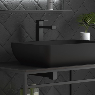 Смеситель для раковины FUTURA однорычажный высокий без донного клапана 3/8, матовый черный Смеситель для раковины FUTURA однорычажный высокий без донного клапана 3/8, матовый черный