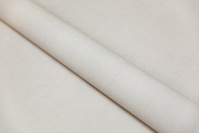 Обои виниловые на флизелиновой основе Отражение база, бежевый Обои виниловые на флизелиновой основе Отражение база, бежевый